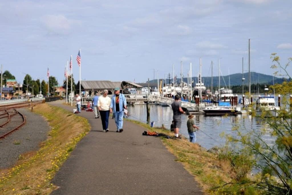 #Stayinmydistrict Historic Apartment Near Downtown Coos Bay Εξωτερικό φωτογραφία