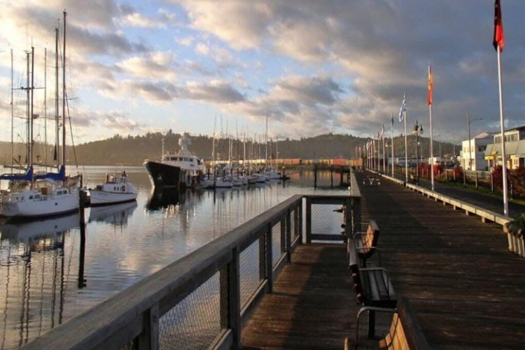#Stayinmydistrict Historic Apartment Near Downtown Coos Bay Εξωτερικό φωτογραφία