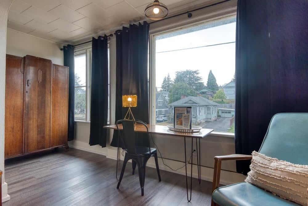 #Stayinmydistrict Historic Apartment Near Downtown Coos Bay Εξωτερικό φωτογραφία